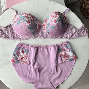 Intimissimi Demi Bra and Underwear set